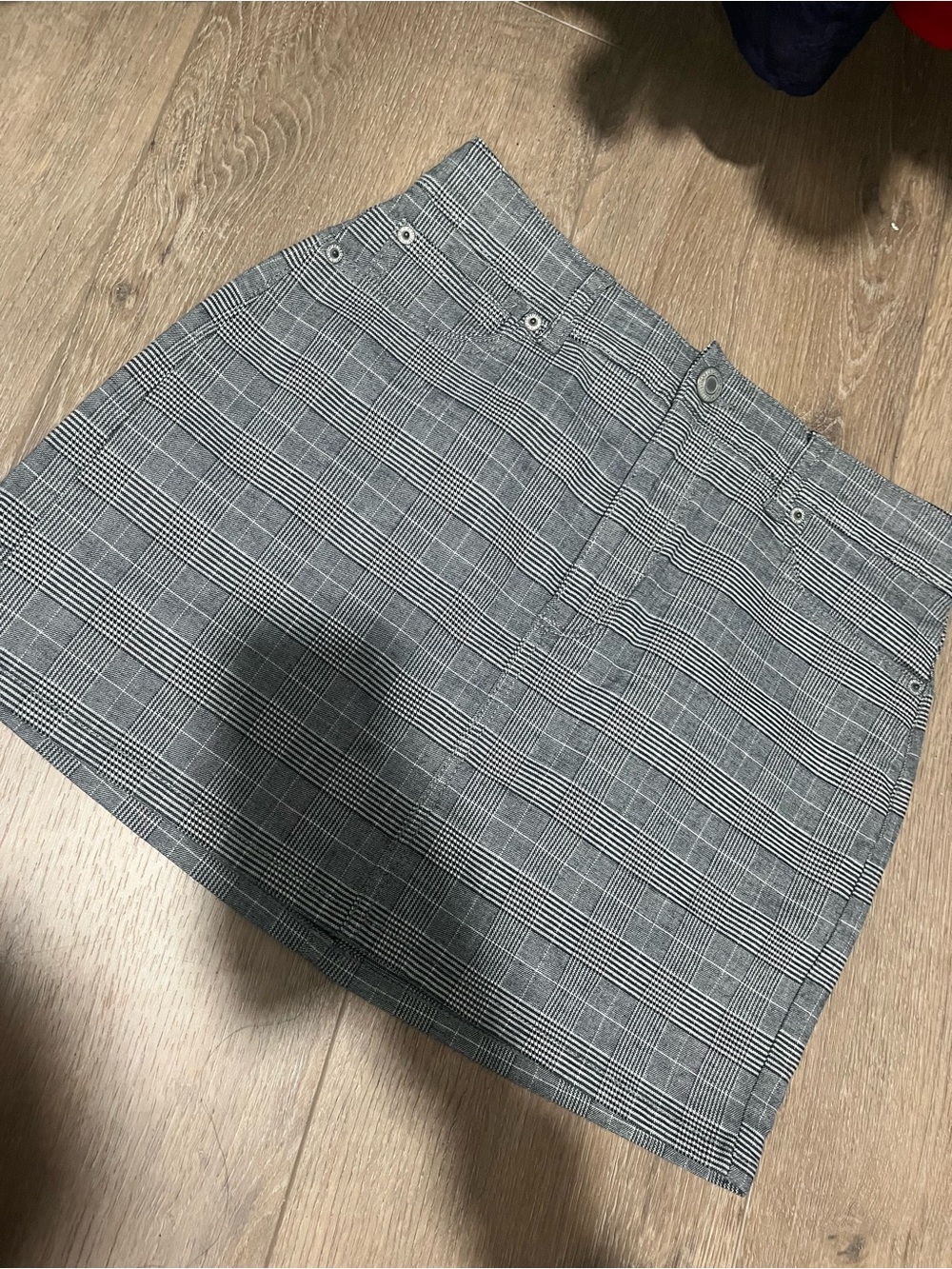 AE Gray Plaid Mini Skirt - Women's Classic Tailored Style